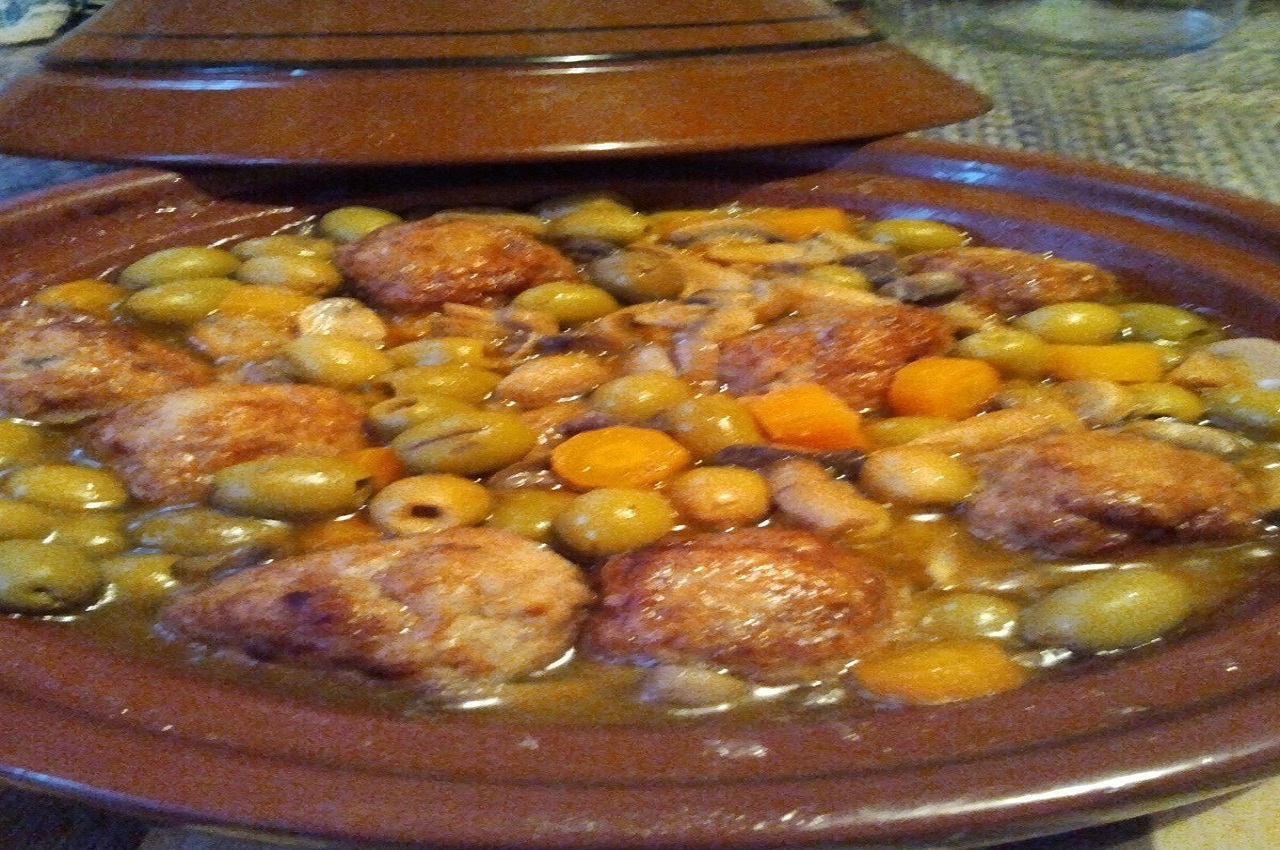 Fried fish with sauce