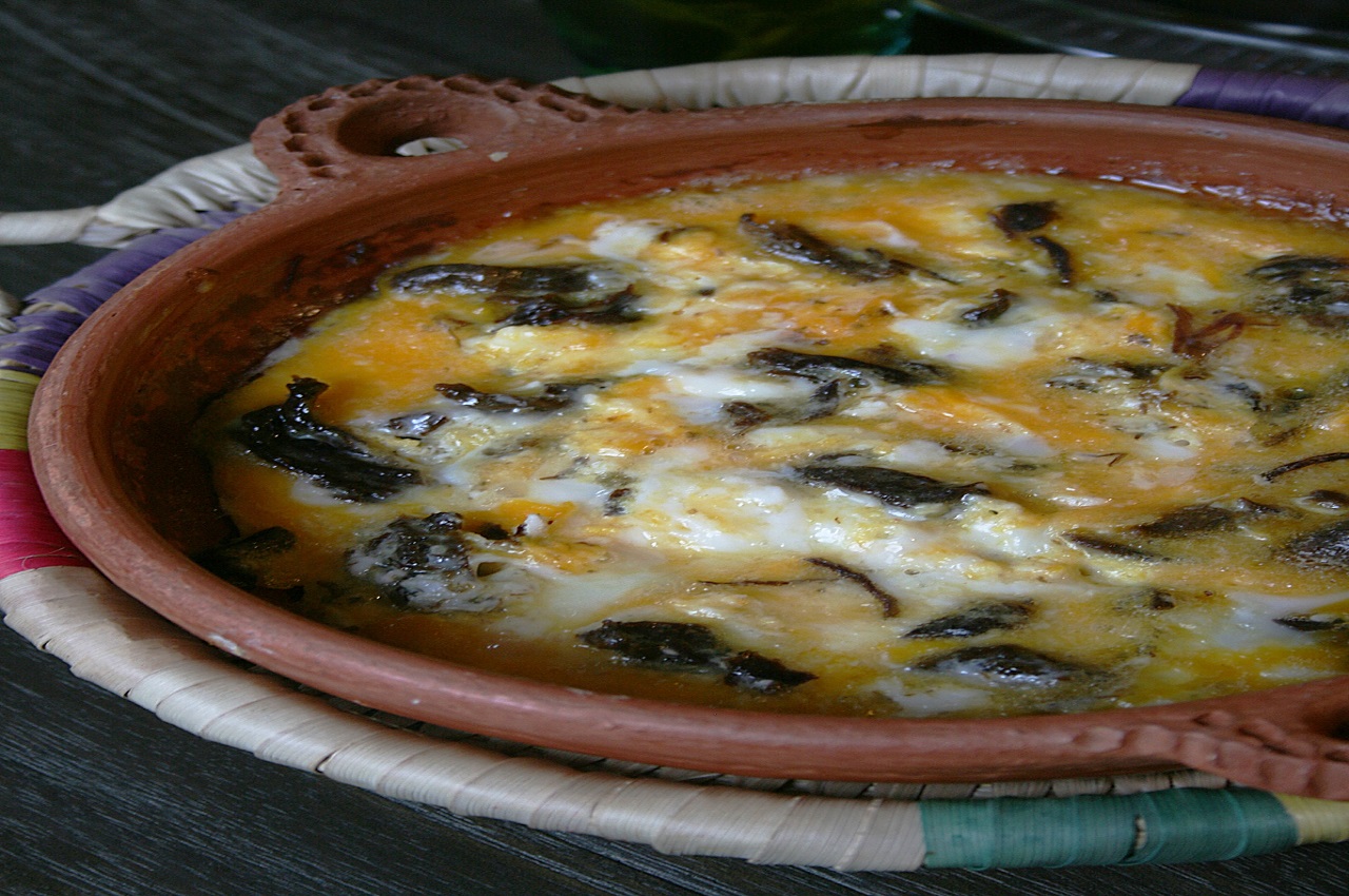Fried fish with sauce
