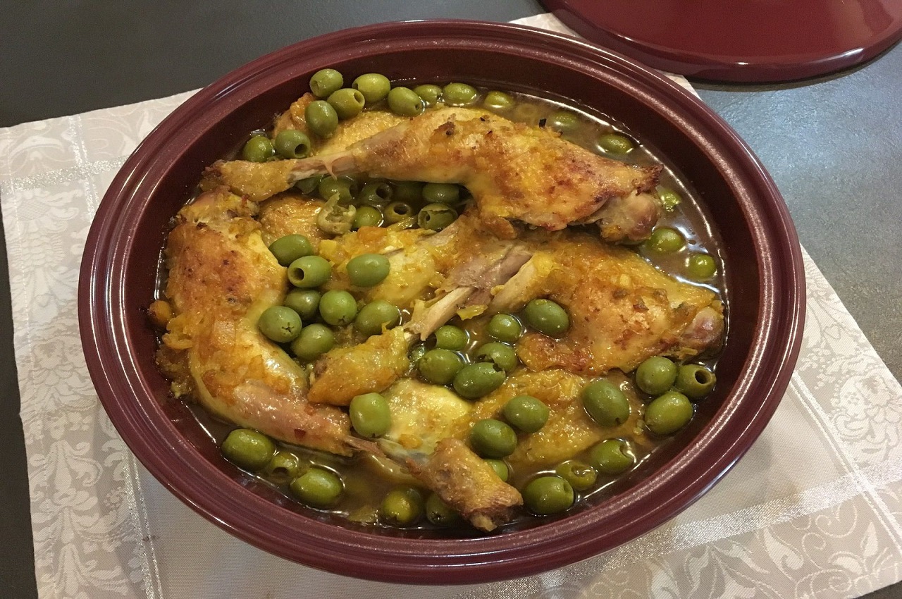 Fried fish with sauce